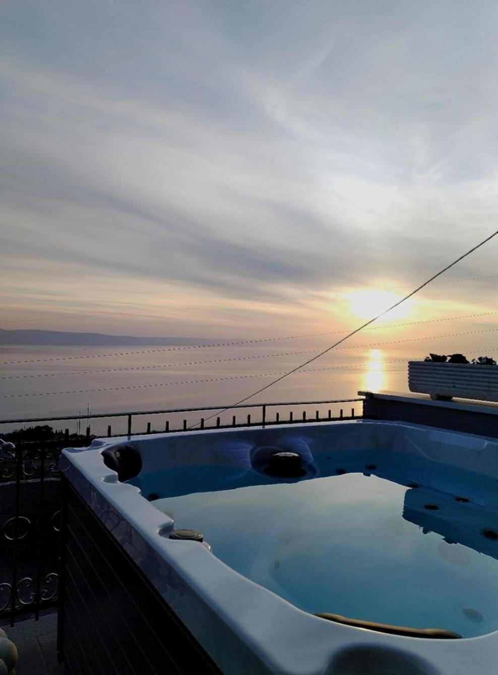 Holliday Home Alida With Jacuzzi Podgora Exterior photo
